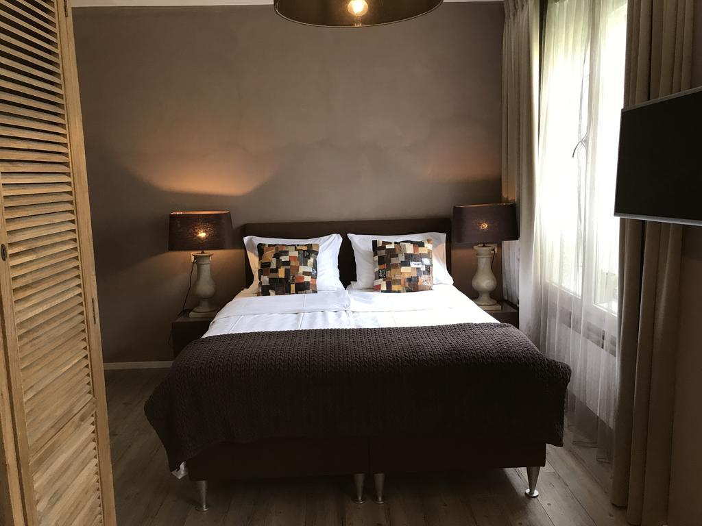 Huis Van Bewaring Άλμελο Εξωτερικό φωτογραφία